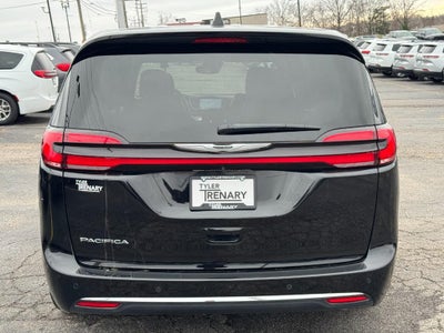 2025 Chrysler Pacifica Select FWD