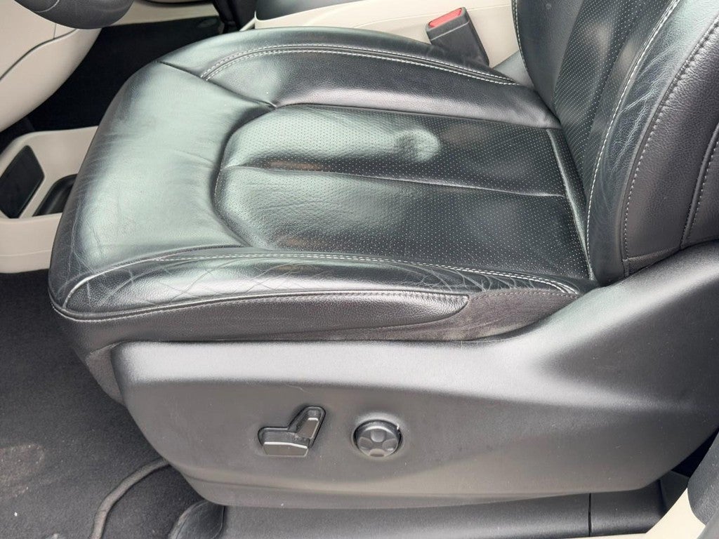 2022 Chrysler Pacifica Touring L FWD