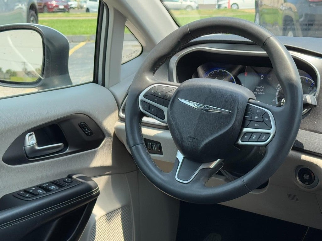 2023 Chrysler Pacifica Touring L FWD