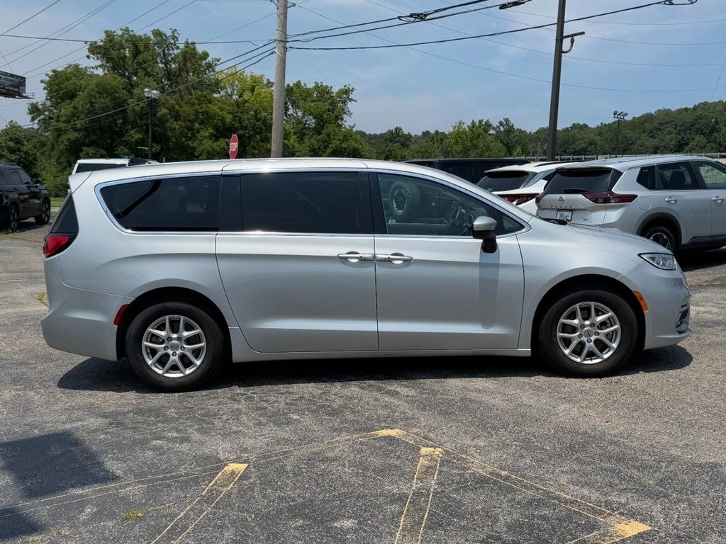 2023 Chrysler Pacifica Touring L FWD