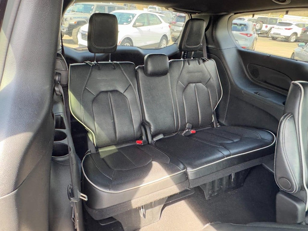 2025 Chrysler Pacifica Limited FWD