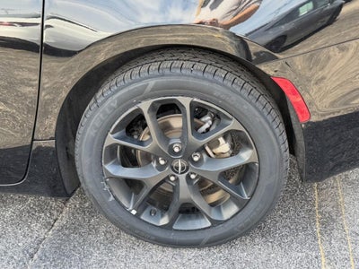 2025 Chrysler Pacifica Limited FWD