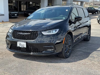 2025 Chrysler Pacifica Limited FWD