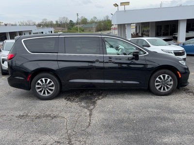 2023 Chrysler Pacifica Hybrid Touring L FWD