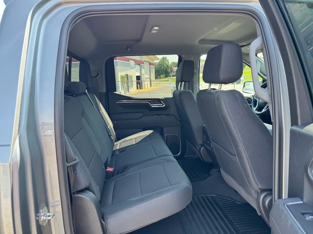 2026 Chevrolet Silverado 1500 4WD Crew Cab 147" RST
