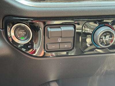 2026 Chevrolet Silverado 1500 4WD Crew Cab 147" RST
