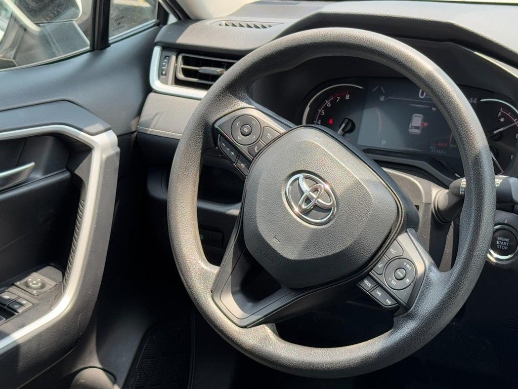 2025 Toyota RAV4 XLE FWD (Natl)