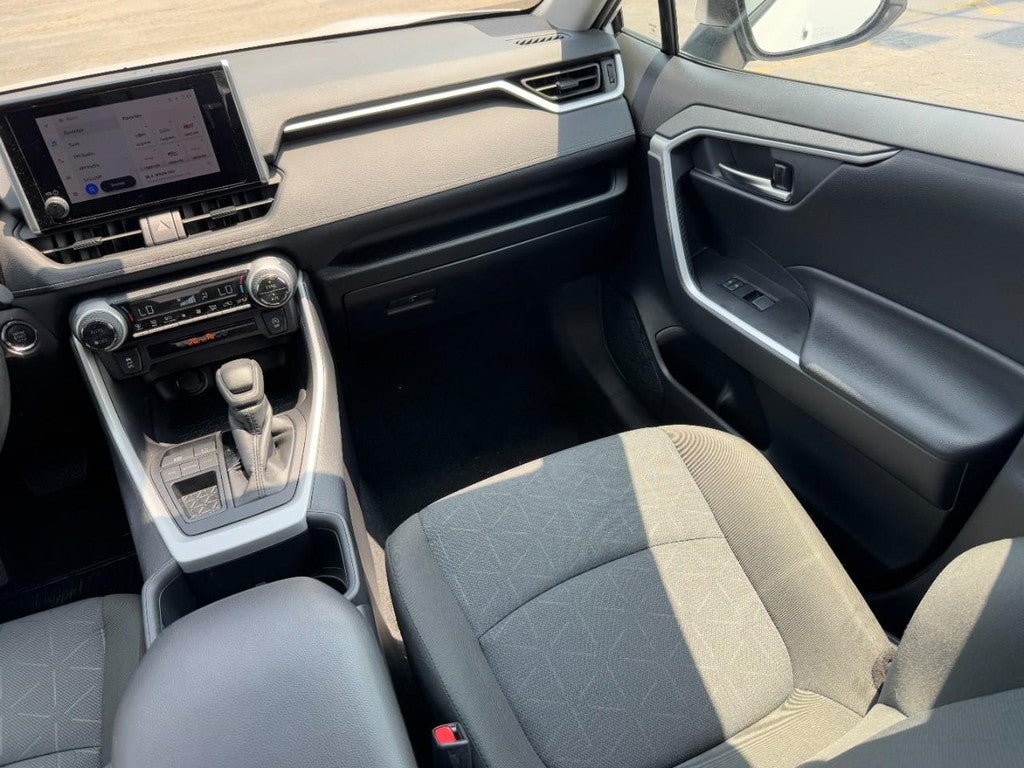 2025 Toyota RAV4 XLE FWD (Natl)