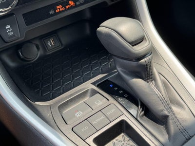 2025 Toyota RAV4 XLE FWD (Natl)