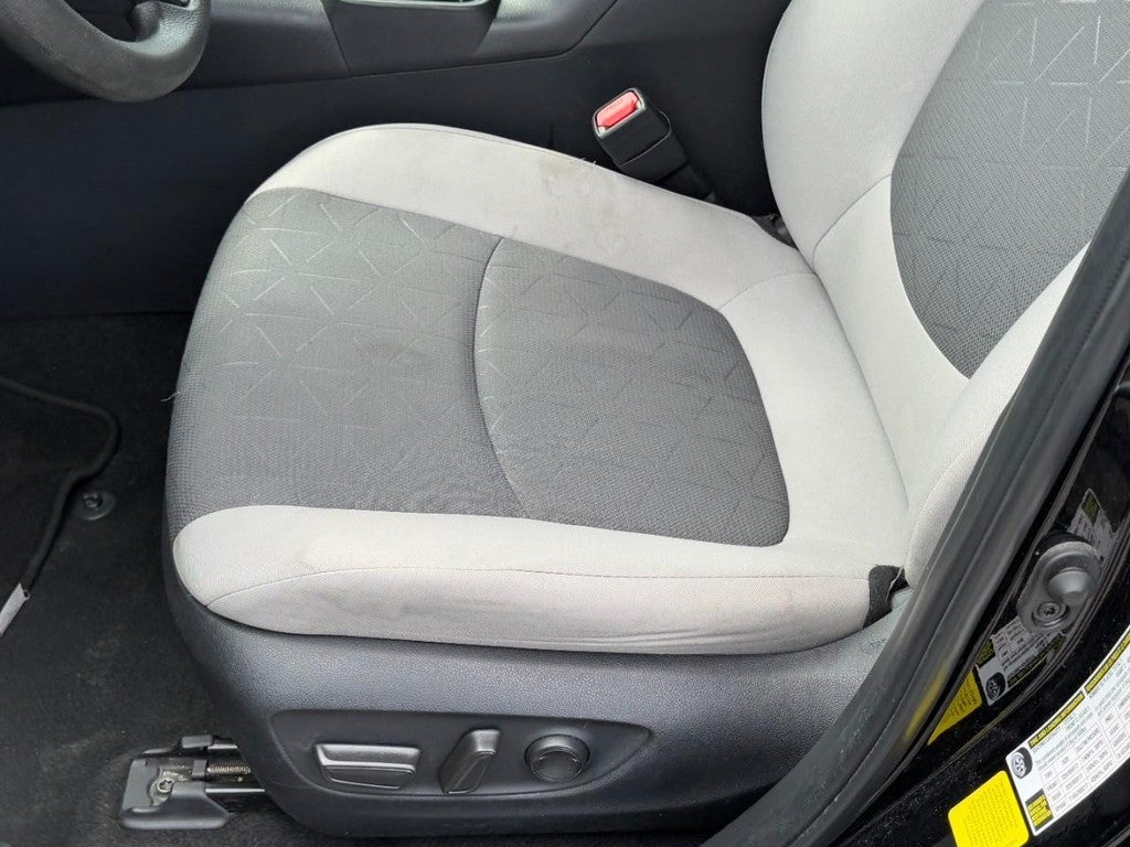 2024 Toyota RAV4 XLE FWD (Natl)