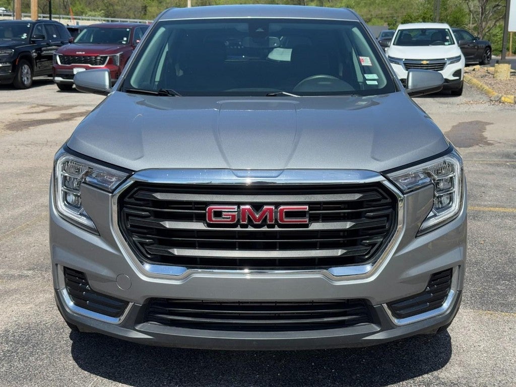 2024 GMC Terrain FWD 4dr SLE