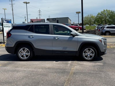 2024 GMC Terrain FWD 4dr SLE