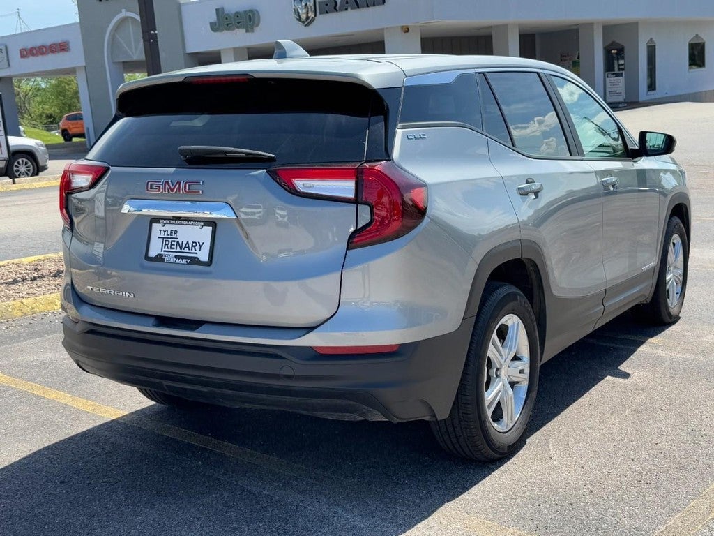 2024 GMC Terrain FWD 4dr SLE