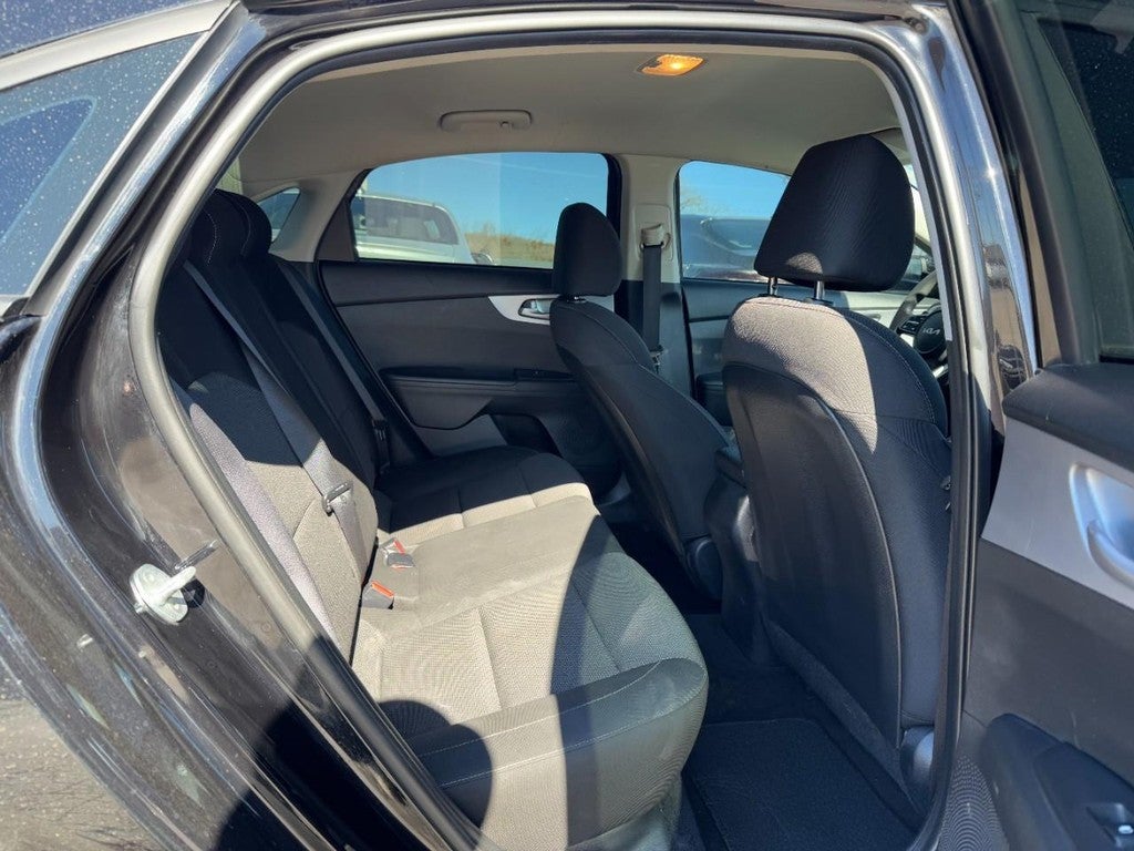 2022 Kia Forte LXS IVT