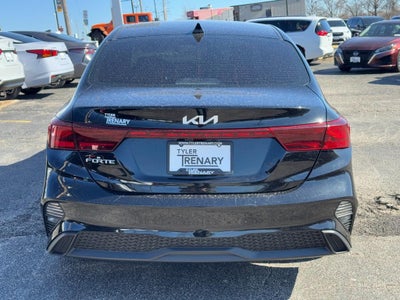 2022 Kia Forte LXS IVT