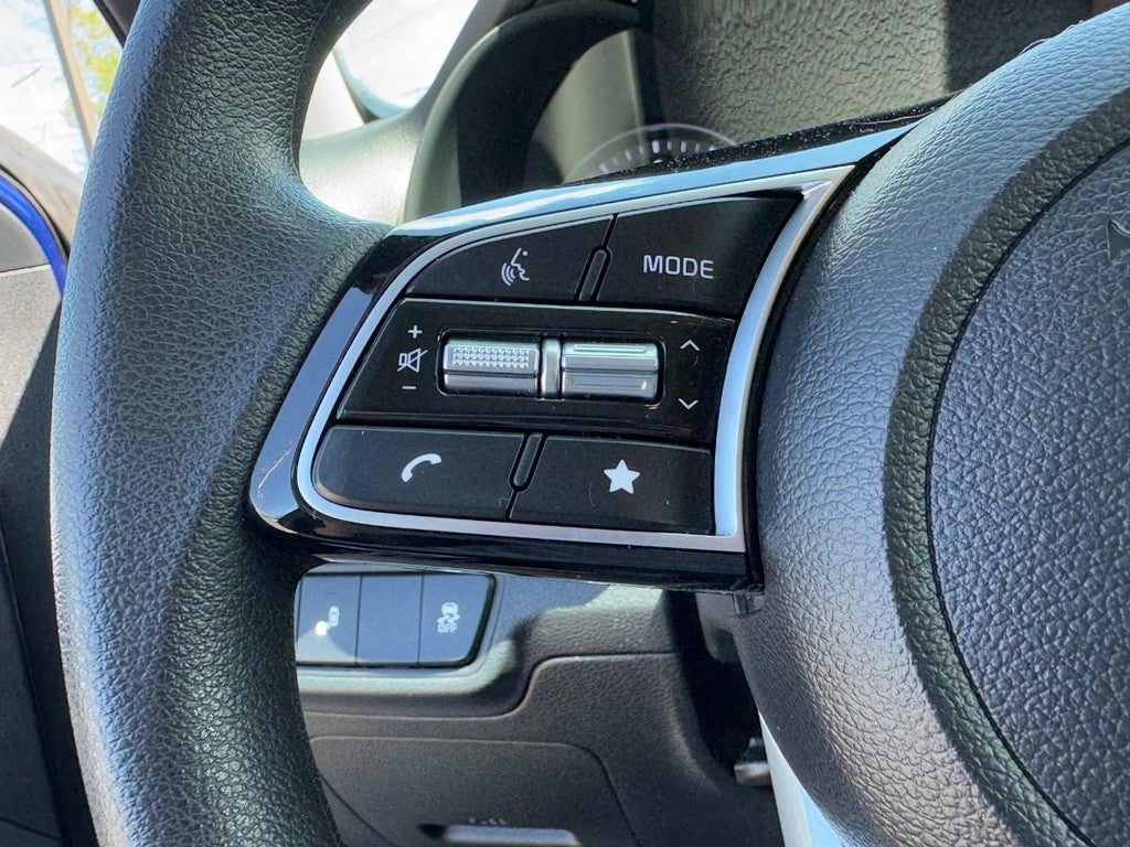 2024 Kia Forte LXS IVT