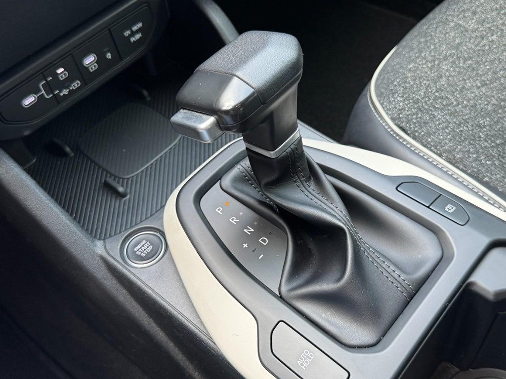 2025 Kia K4 GT-Line FWD