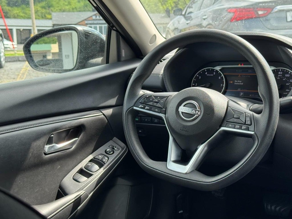 2024 Nissan Sentra SV CVT