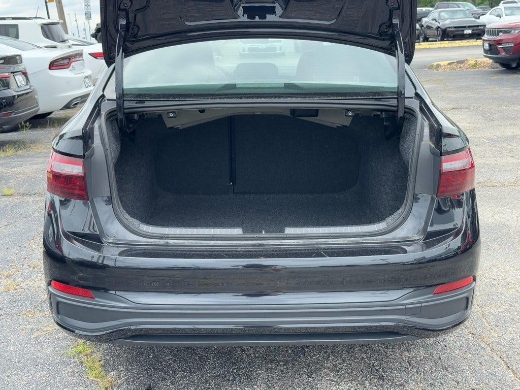 2025 Volkswagen Jetta Sport Auto
