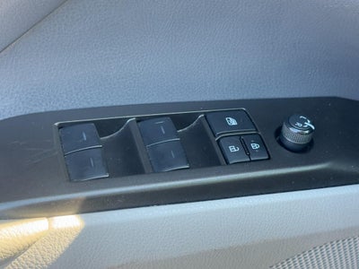 2024 Toyota Camry LE Auto (Natl)