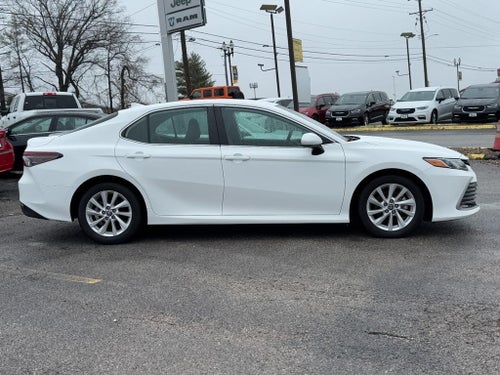 2024 Toyota Camry LE Auto (Natl)