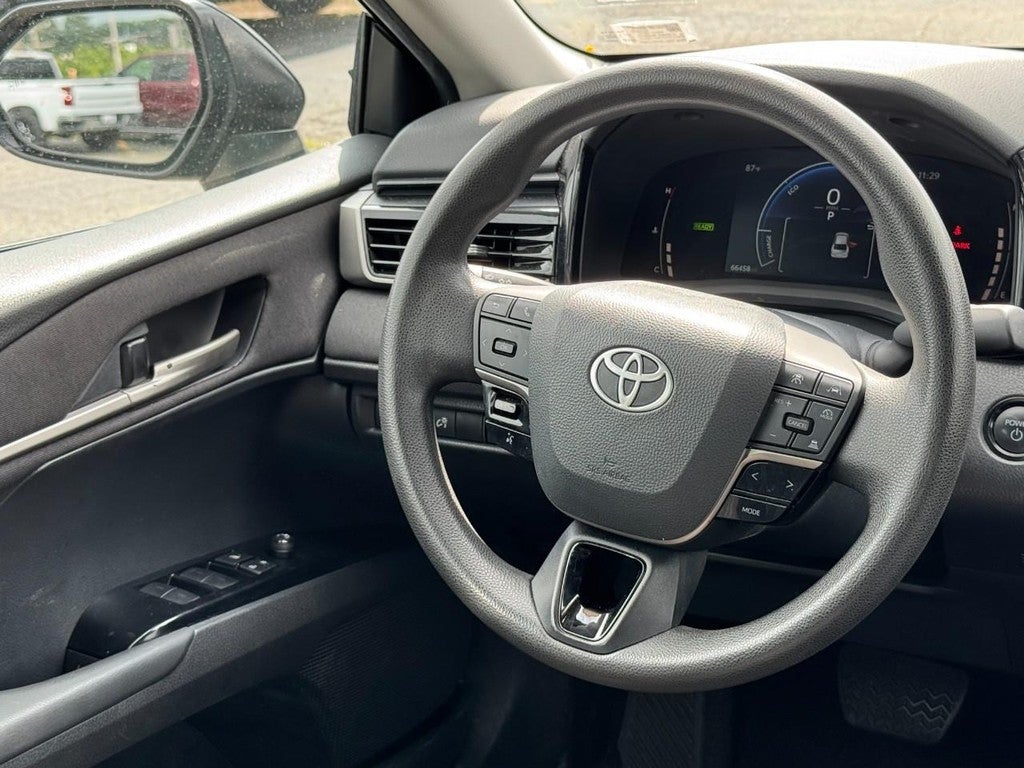 2025 Toyota Camry (Natl)