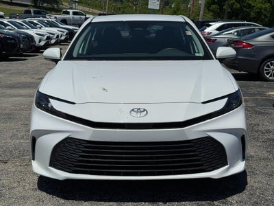 2025 Toyota Camry LE (Natl)