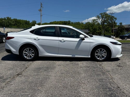 2025 Toyota Camry LE (Natl)