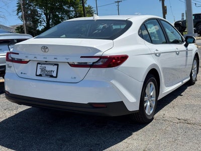2025 Toyota Camry LE (Natl)
