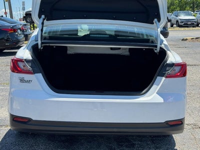 2025 Toyota Camry LE (Natl)