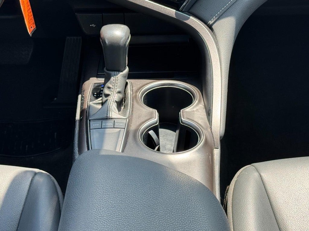 2024 Toyota Camry SE Auto (Natl)