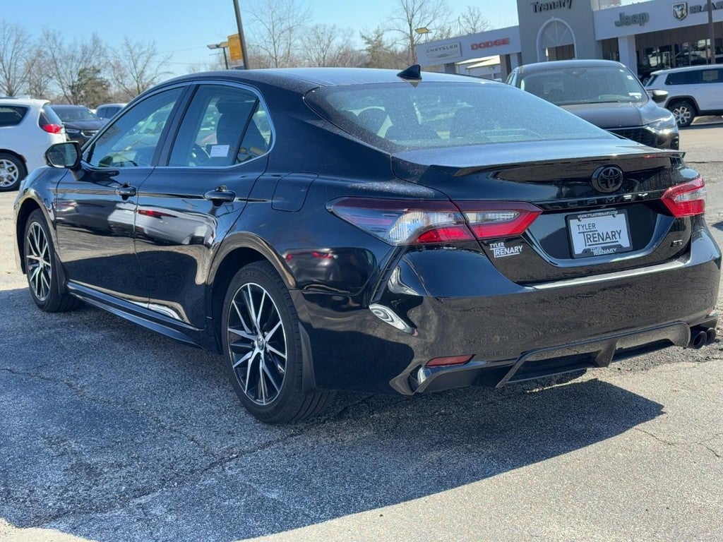 2024 Toyota Camry SE Auto (Natl)
