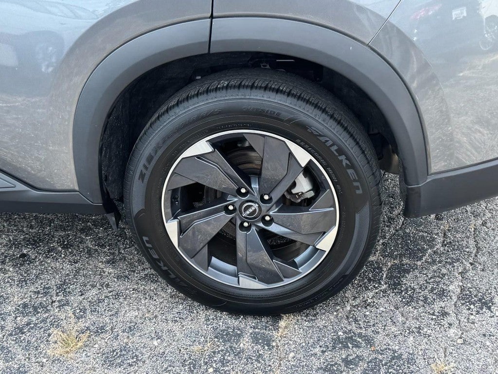 2025 Nissan Rogue FWD SV