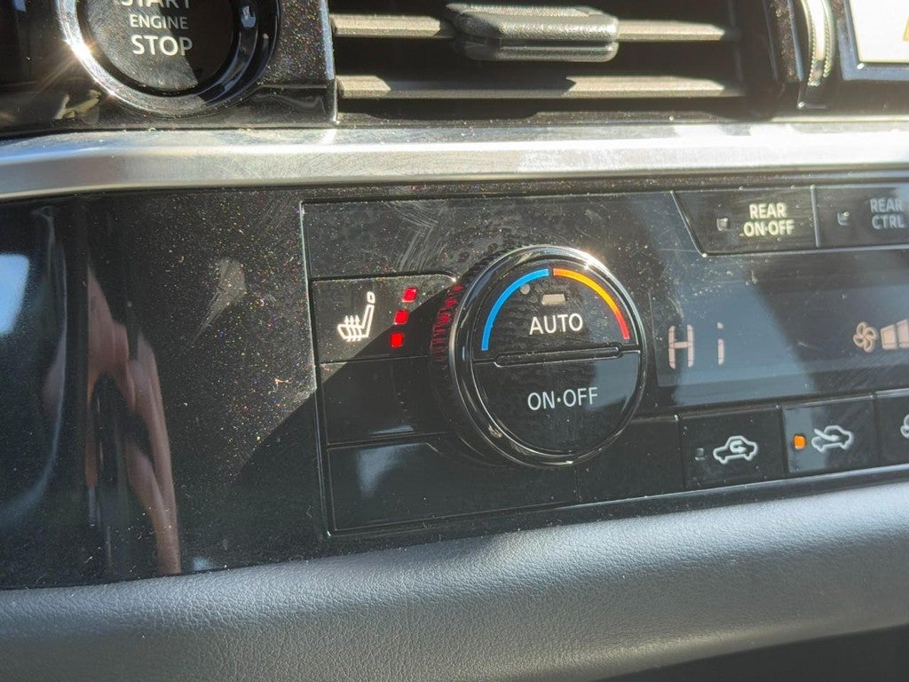 2025 Nissan Pathfinder SV 2WD