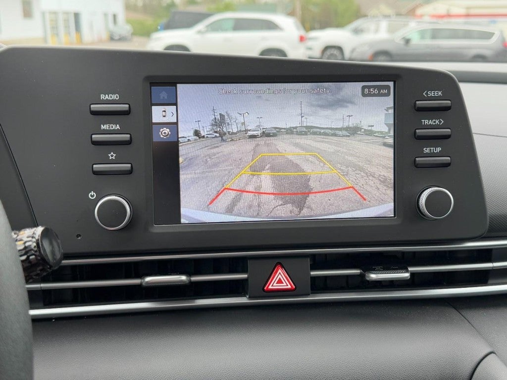 2025 Hyundai Elantra SE IVT