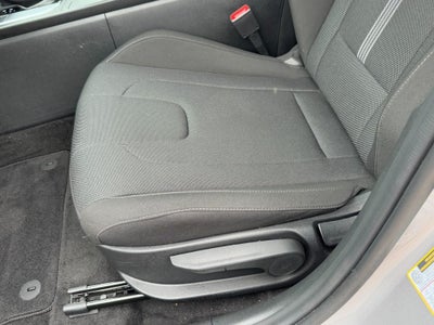 2025 Hyundai Elantra SE IVT