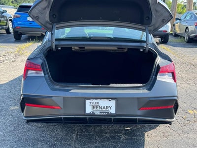2025 Hyundai Elantra SEL Convenience IVT