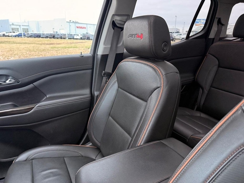 2023 GMC Acadia AT4