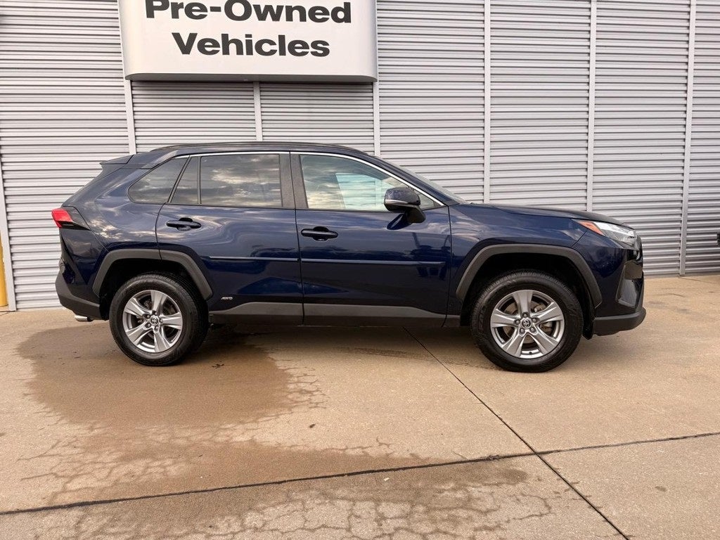 2022 Toyota RAV4 Hybrid XLE