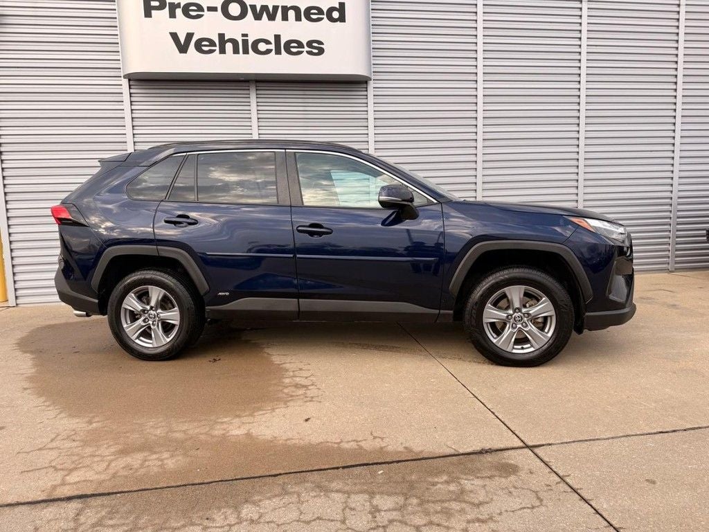 2022 Toyota RAV4 Hybrid XLE