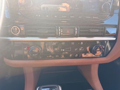 2024 Nissan Pathfinder Platinum