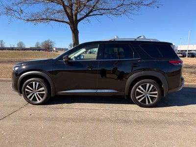 2024 Nissan Pathfinder Platinum