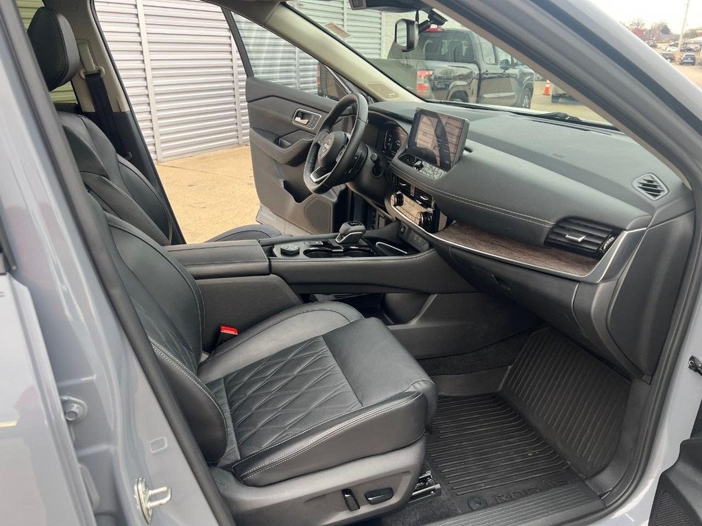 2024 Nissan Rogue Platinum