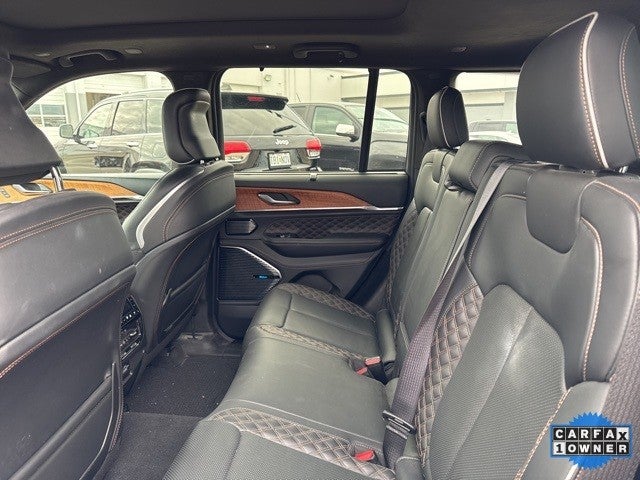 2022 Jeep Grand Cherokee Summit