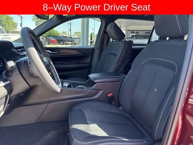 2024 Jeep Grand Cherokee L Laredo X 4x2