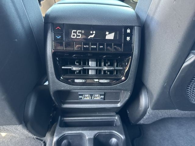 2024 Jeep Grand Cherokee L Laredo X 4x2