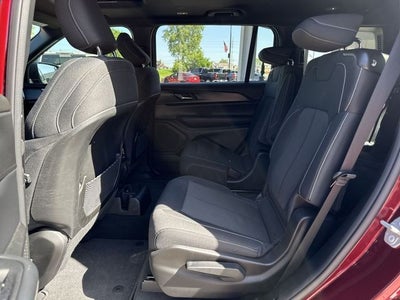 2024 Jeep Grand Cherokee L Laredo X 4x2