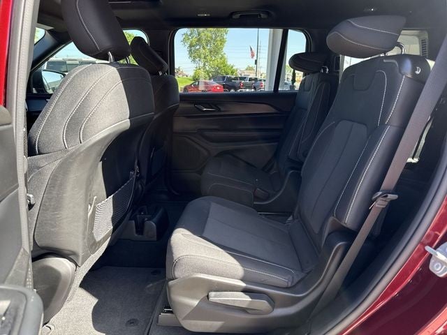 2024 Jeep Grand Cherokee L Laredo X 4x2