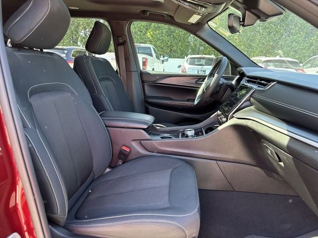 2024 Jeep Grand Cherokee L Laredo X 4x2