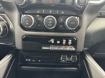 2019 RAM 1500 Big Horn/Lone Star 4x4 Crew Cab 5'7" Box